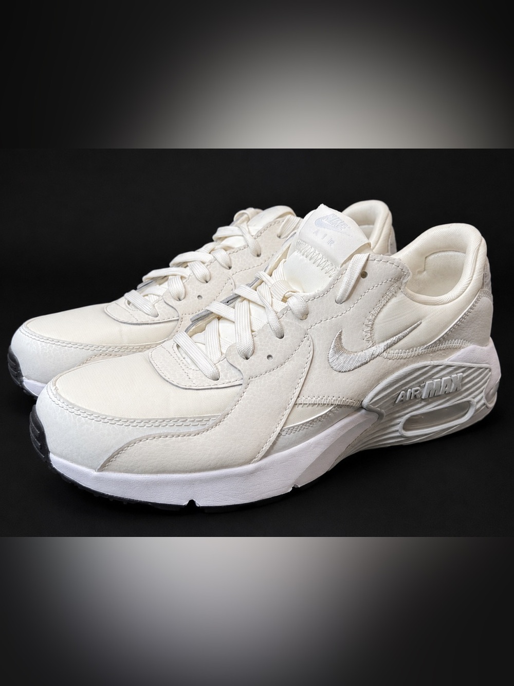 Nike Air Max Excee
Soft Pearl Platinum Tint White Pure Platinum Women's 9.5